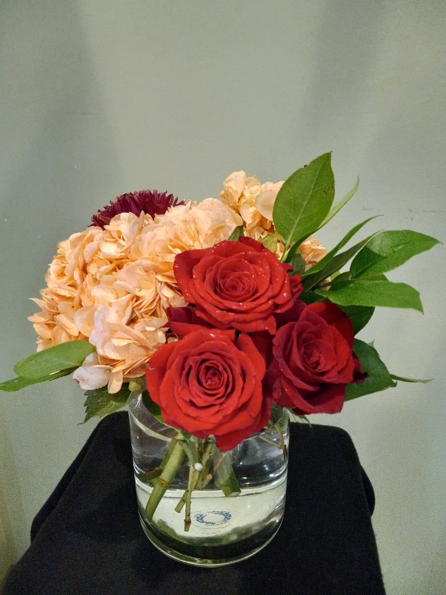 Simply Sweet Flowers to Go in Sundance Square