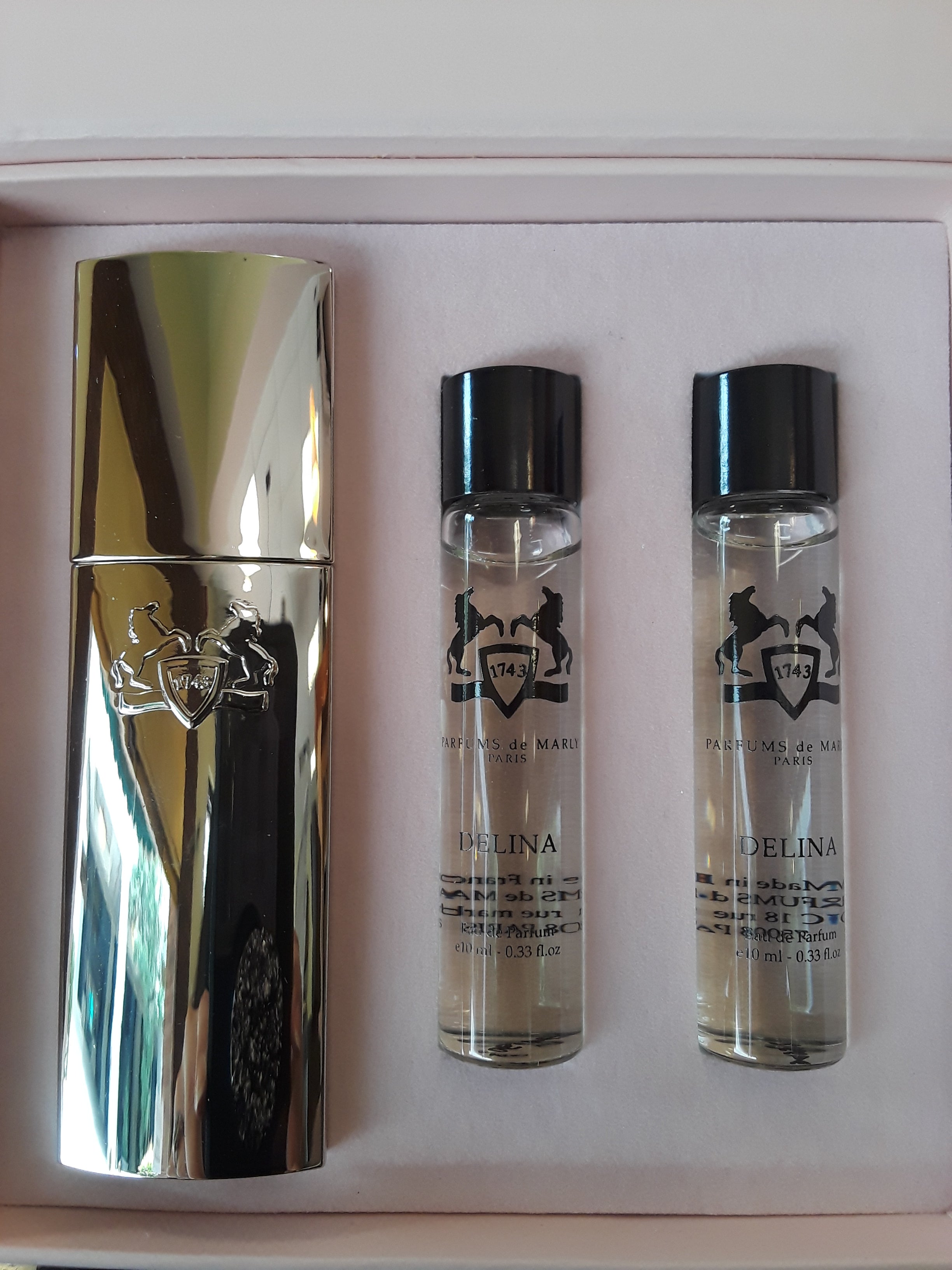 Delina travel set