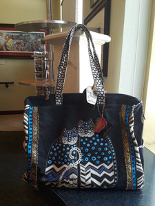 Polka dot cat travel bag