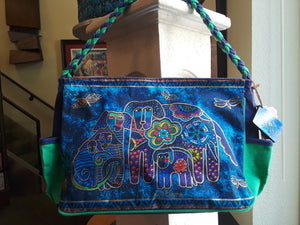 Canine family medium hobo