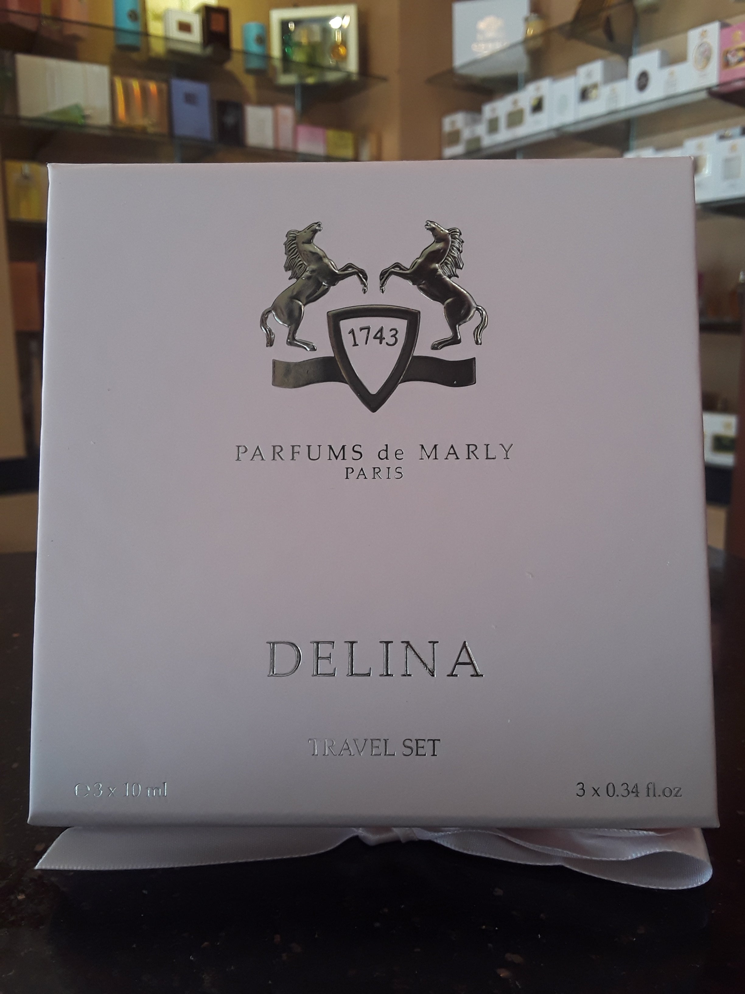 Delina travel set